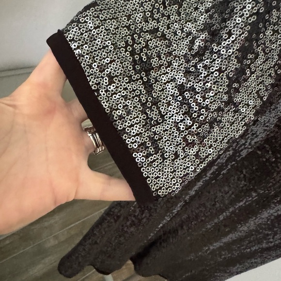 Tiana B. Black Shiny sequined T-shirt mini dress - Picture 5 of 8